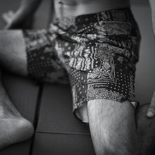 Load image into Gallery viewer, X-TRAIN NO-GI SHORTS PAISLEY