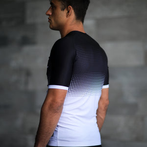 BISHOP PRO HALF SLEEVE RASHGUARD