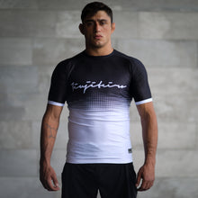 Load image into Gallery viewer, BISHOP PRO HALF SLEEVE RASHGUARD